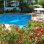 Eden Hotel 3*