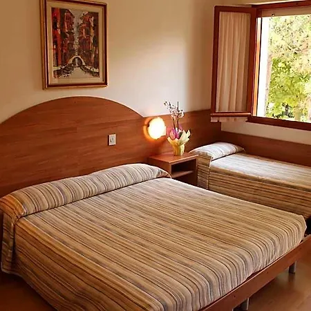 Eden Hotel 3*