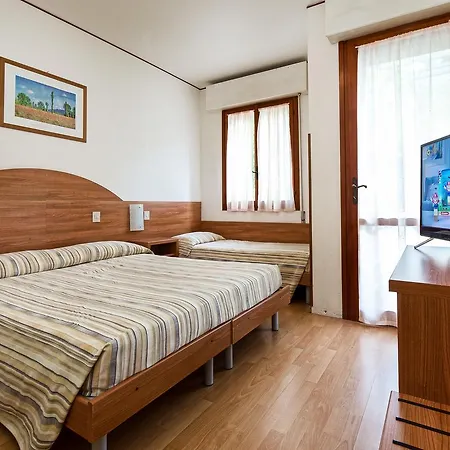 伊甸酒店 利尼亚诺萨比亚多罗