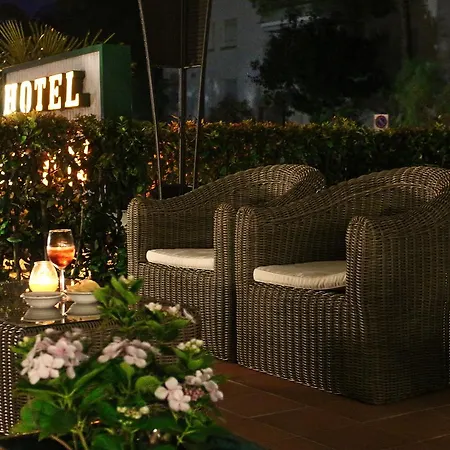 Eden Hotel 3*