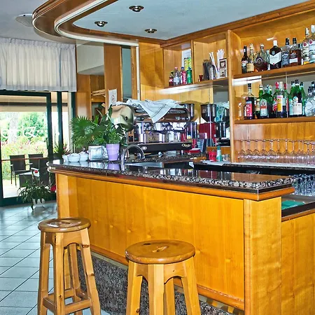 Eden Hotel 3*
